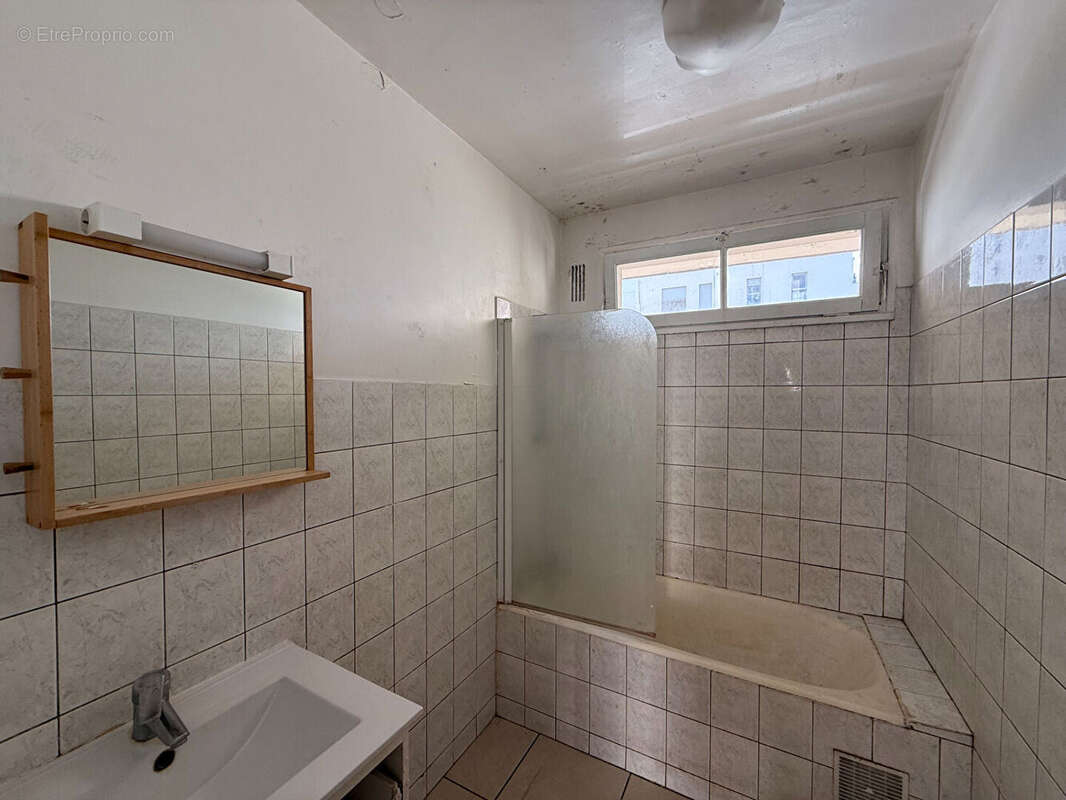 Appartement à LES PAVILLONS-SOUS-BOIS