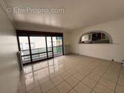 Appartement à LES PAVILLONS-SOUS-BOIS