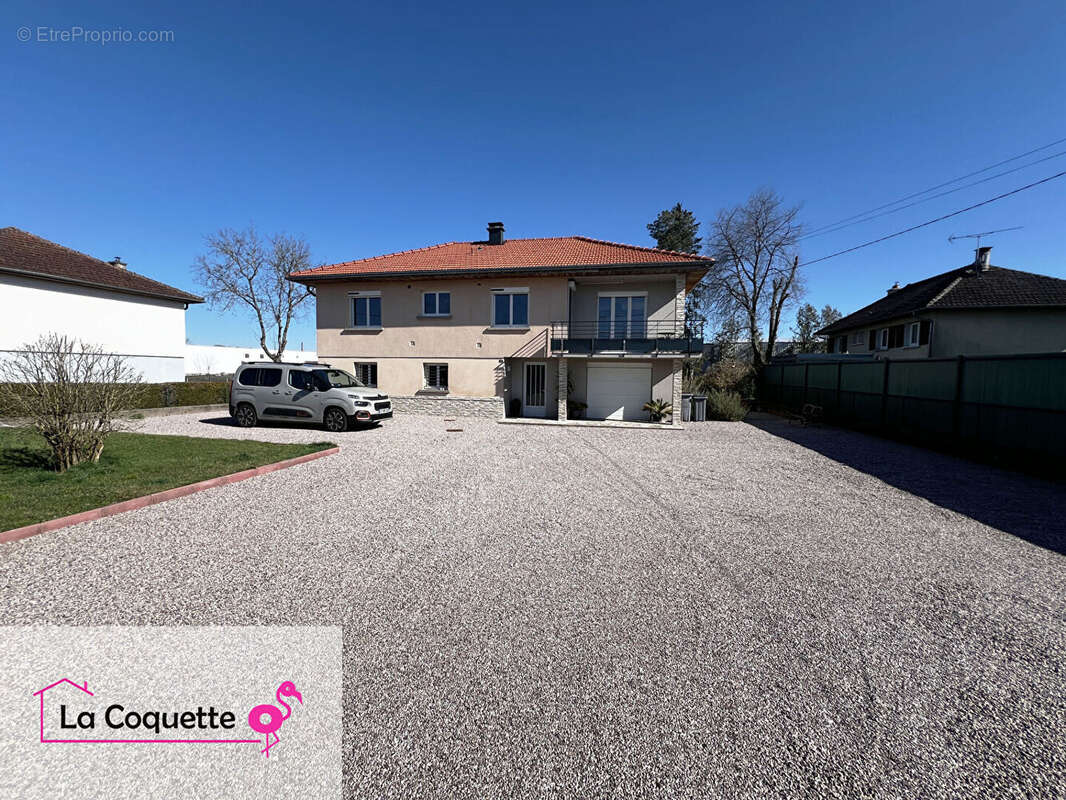 Maison à SAINT-LOUP-SUR-SEMOUSE