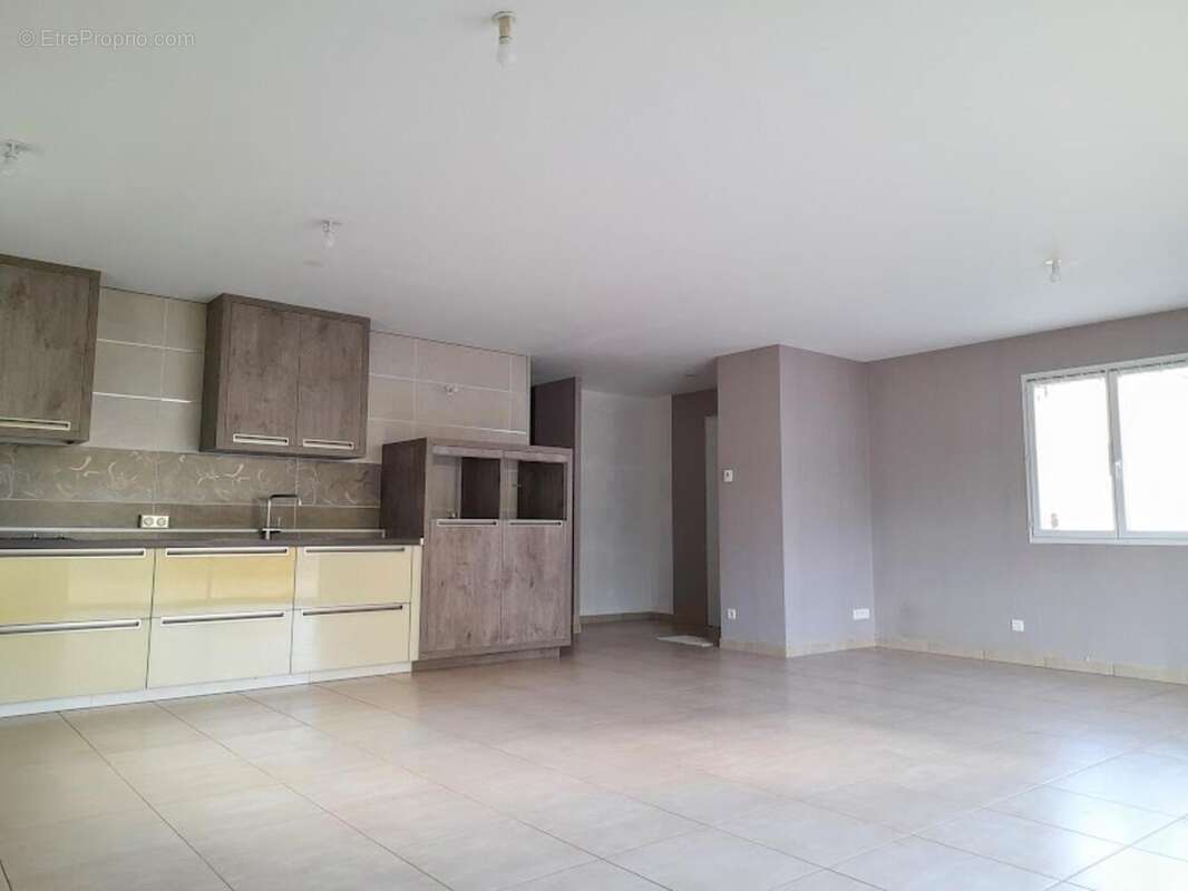 Photo 3 - Maison à LUCENAY