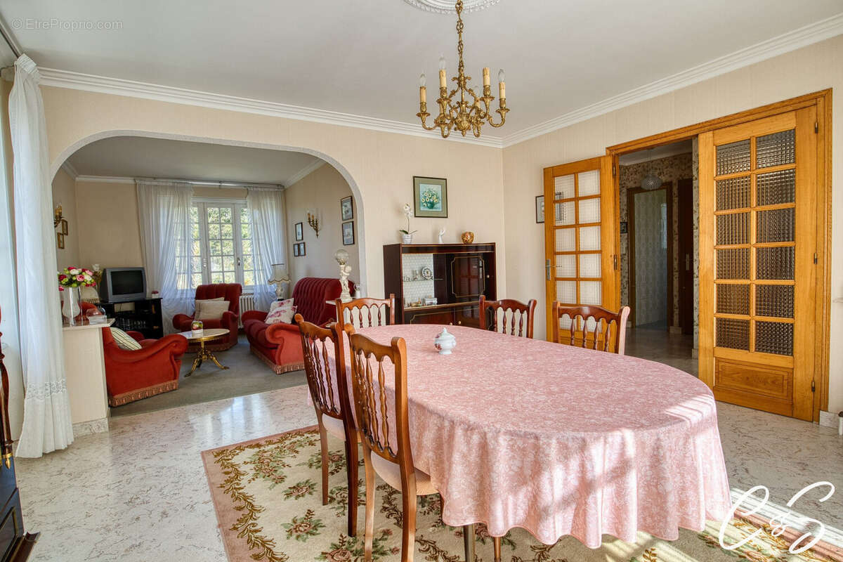 Maison à SAINT-JEAN-TROLIMON