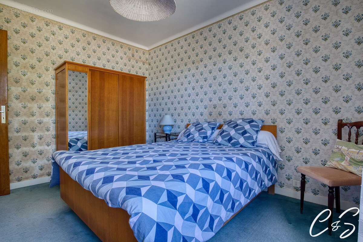 Maison à SAINT-JEAN-TROLIMON