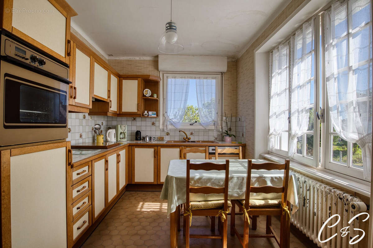 Maison à SAINT-JEAN-TROLIMON