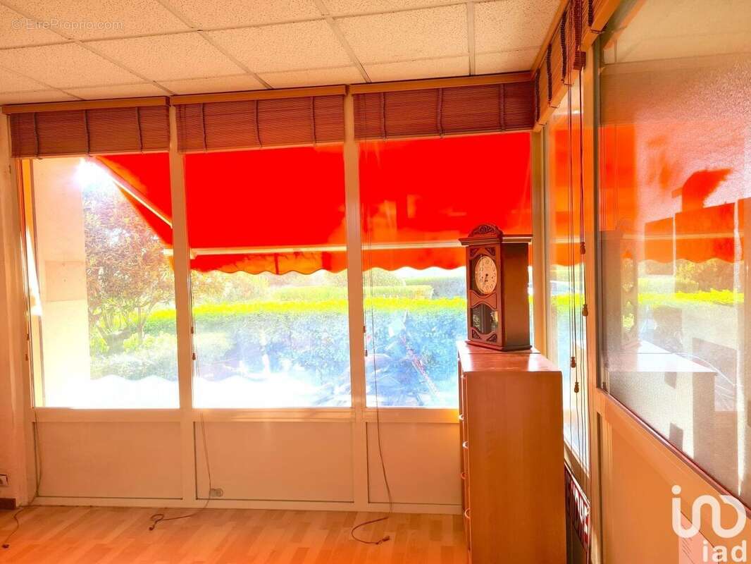 Photo 4 - Commerce à SEPTEMES-LES-VALLONS