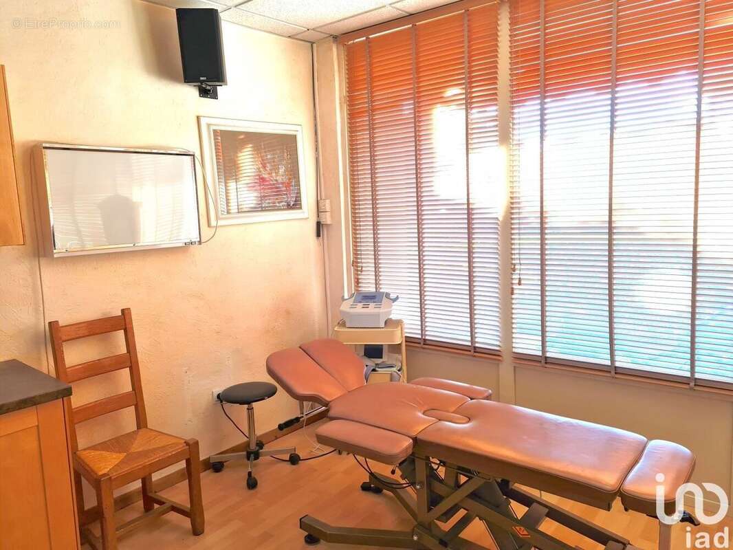 Photo 5 - Commerce à SEPTEMES-LES-VALLONS