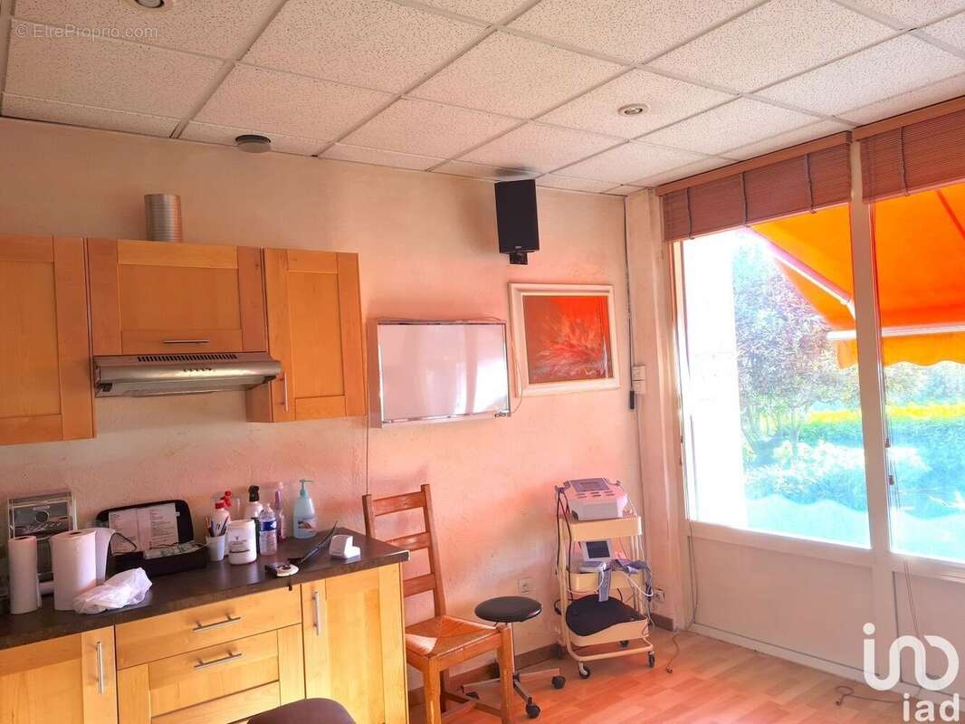 Photo 6 - Commerce à SEPTEMES-LES-VALLONS