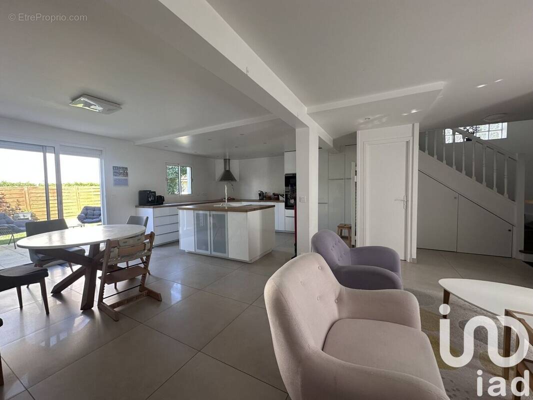 Photo 1 - Maison à CHENNEVIERES-SUR-MARNE