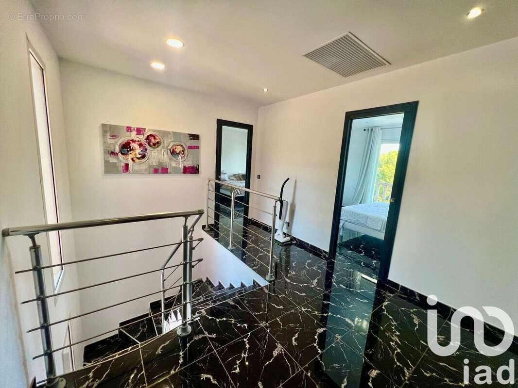 Photo 9 - Maison à SEPTEMES-LES-VALLONS