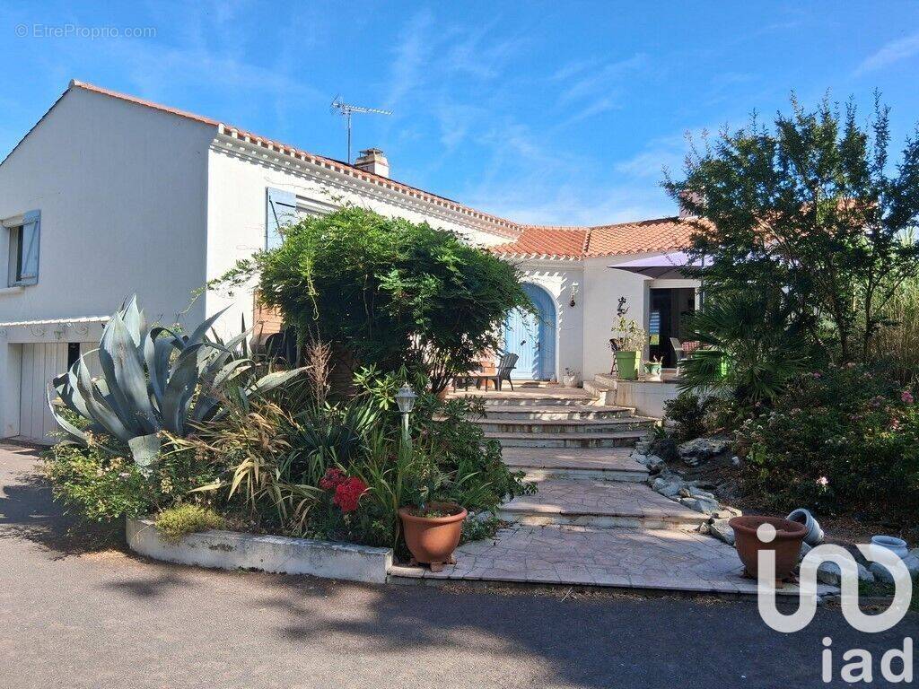 Photo 1 - Maison à CHALLANS