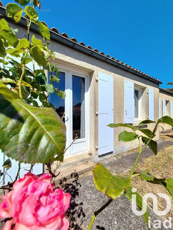 Photo 1 - Maison à SAINT-SAUVEUR-D&#039;AUNIS