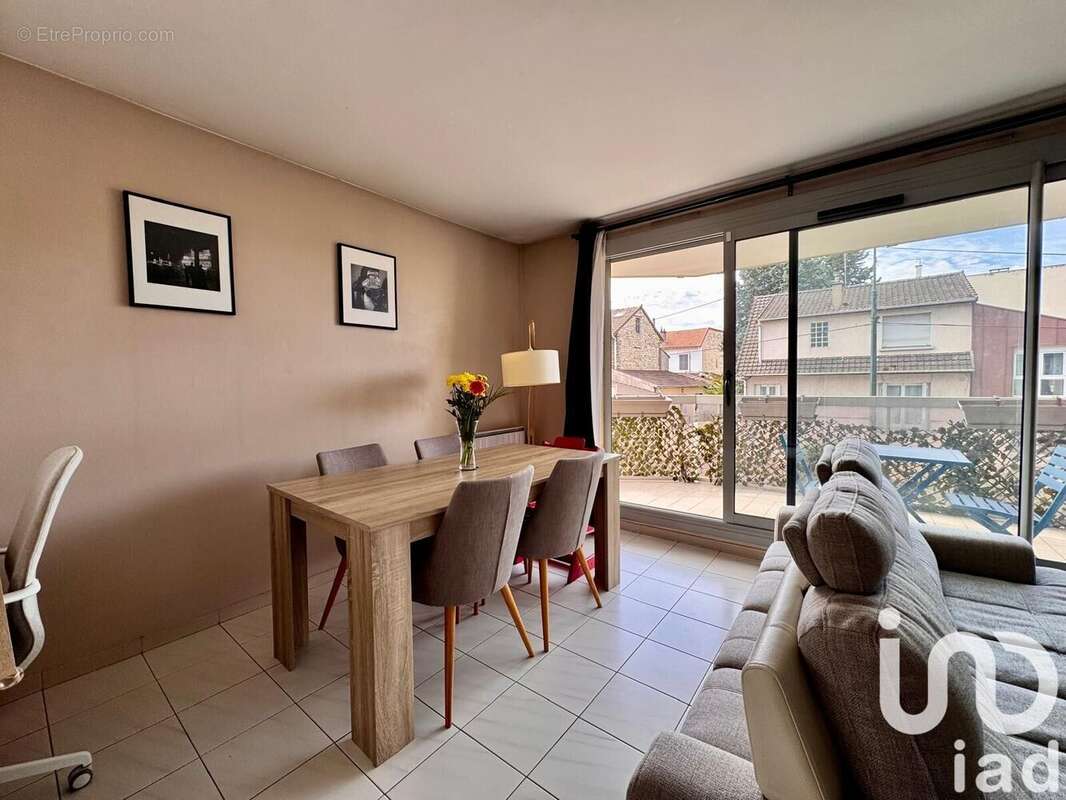 Photo 3 - Appartement à SAINT-MAUR-DES-FOSSES