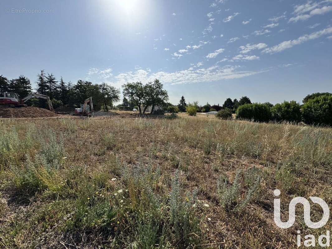 Photo 3 - Terrain à VOUNEUIL-SOUS-BIARD