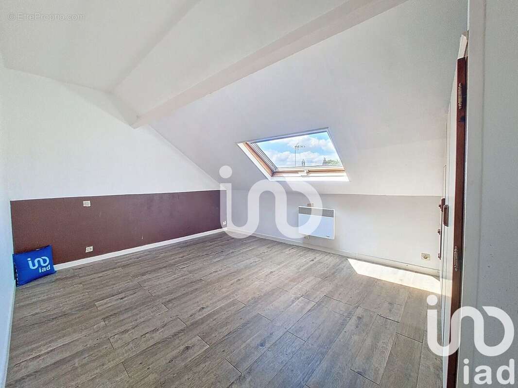 Photo 9 - Appartement à NANTEUIL-LES-MEAUX