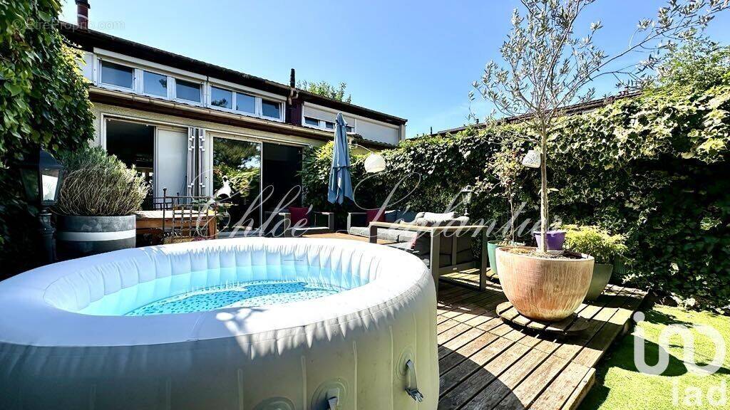 Photo 1 - Maison à LA QUEUE-EN-BRIE