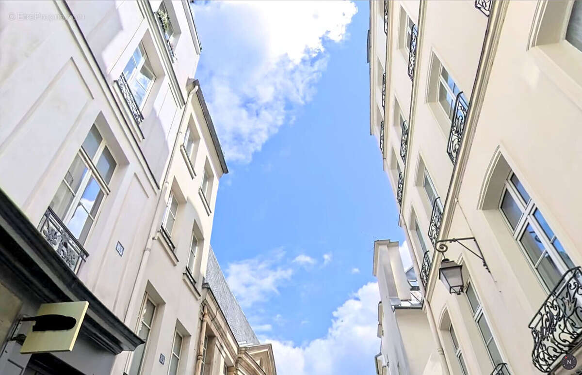 Appartement à PARIS-3E