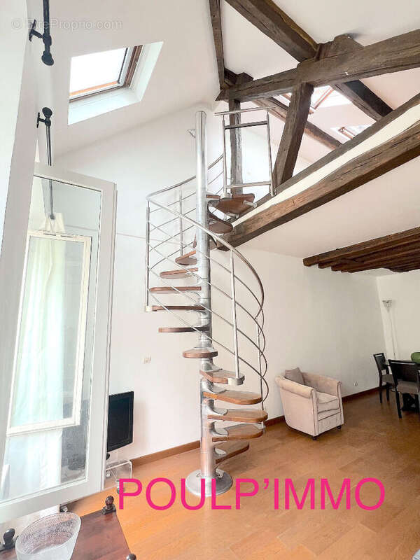 Appartement à PARIS-3E