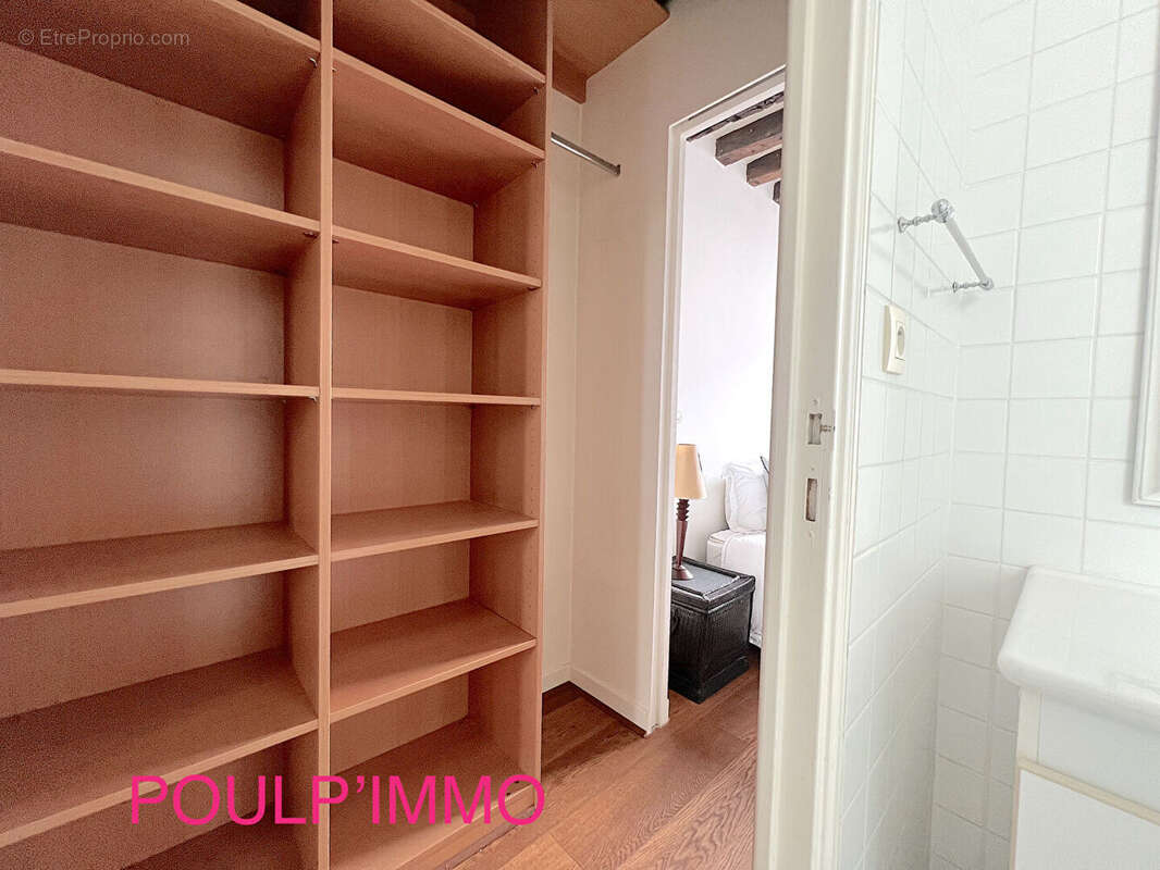 Appartement à PARIS-3E