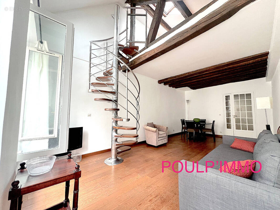 Appartement à PARIS-3E