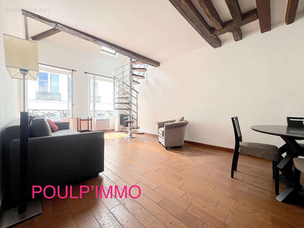 Appartement à PARIS-3E