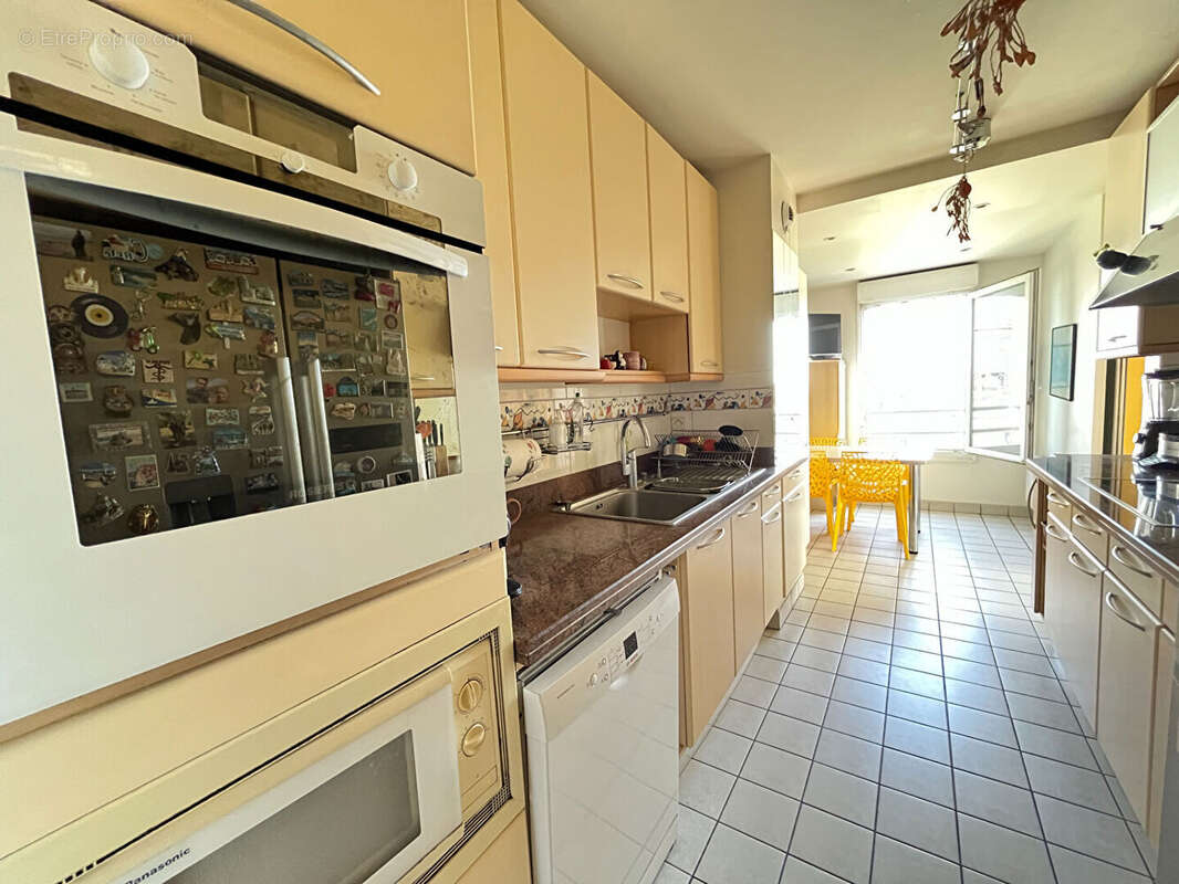 Appartement à SURESNES