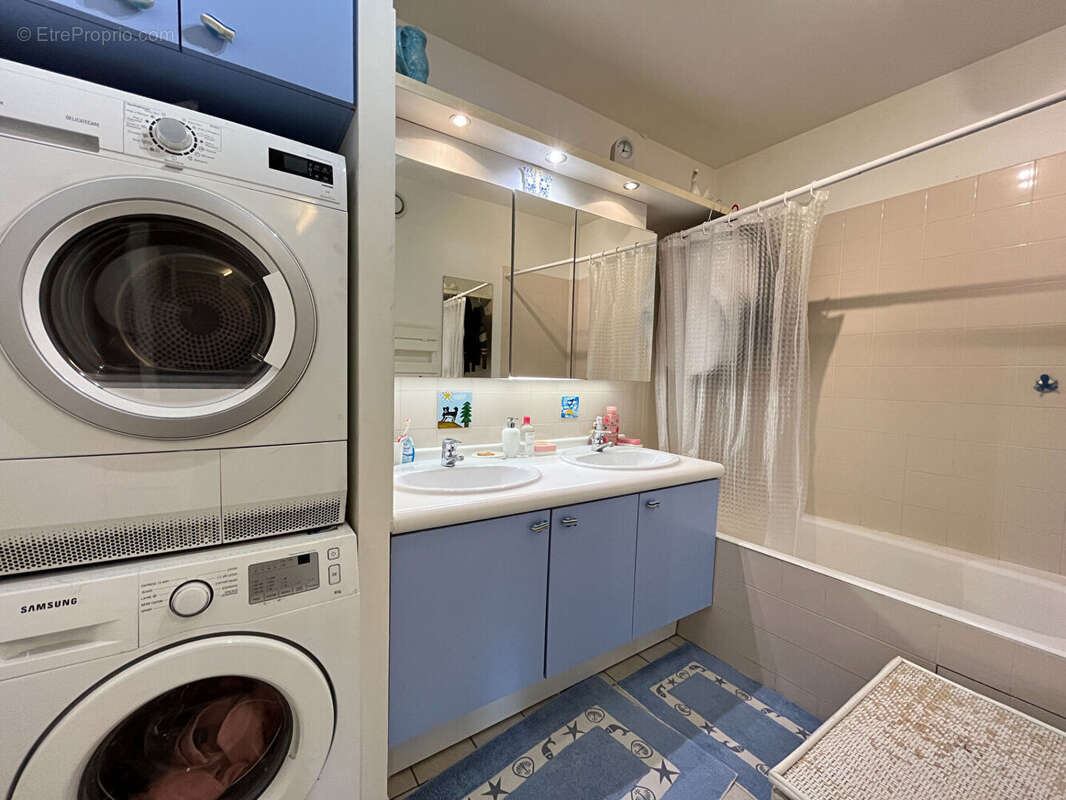 Appartement à SURESNES