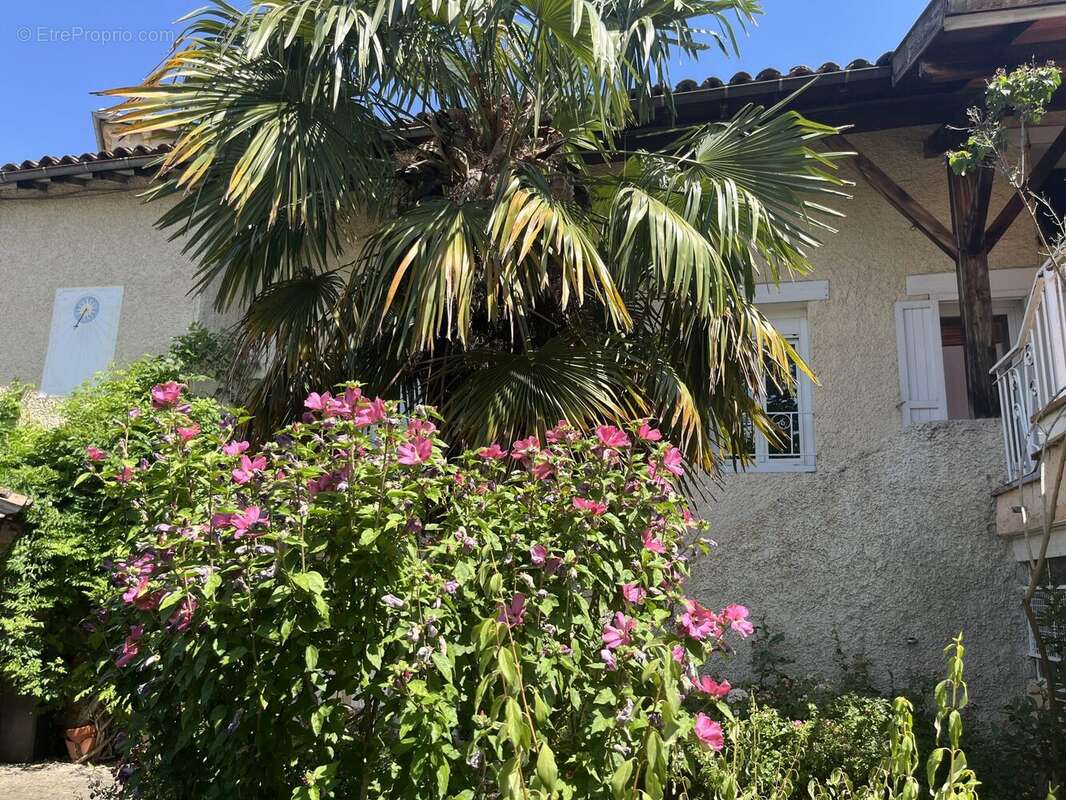 Maison à SAINT-ETIENNE-DES-OULLIERES