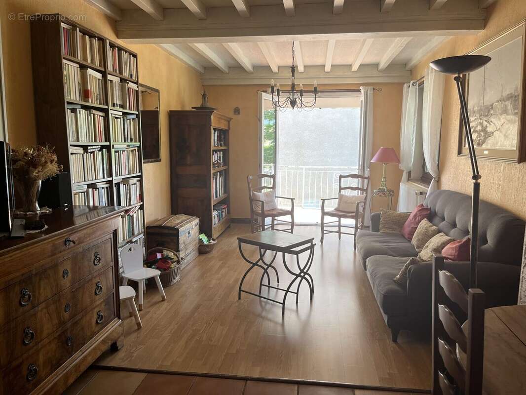 Maison à SAINT-ETIENNE-DES-OULLIERES