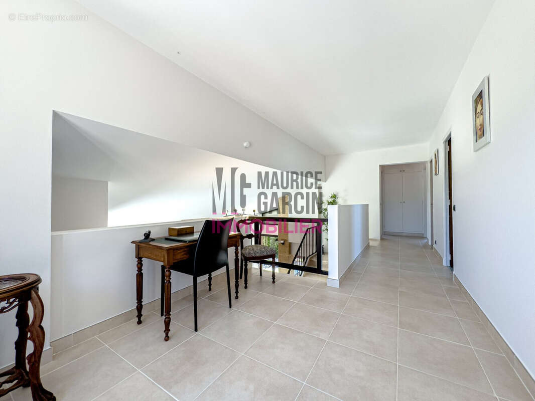 Maison à SAINTE-CECILE-LES-VIGNES