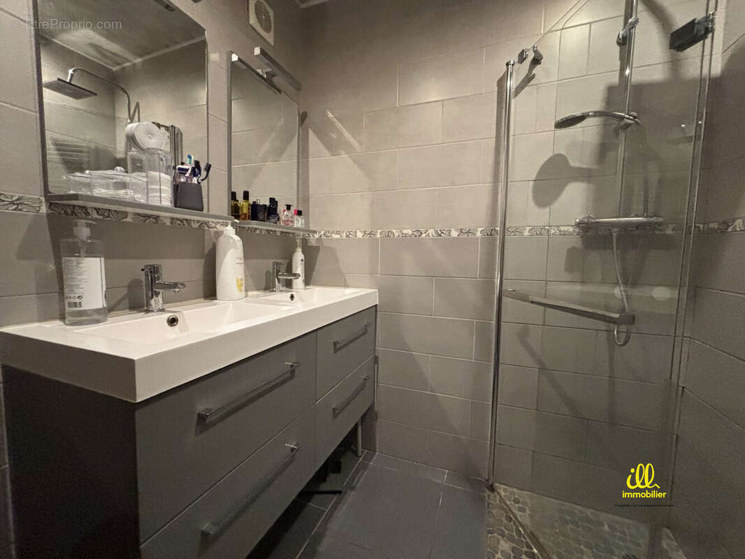 Maison à NOUZONVILLE