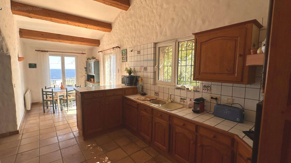 Maison à LES ISSAMBRES