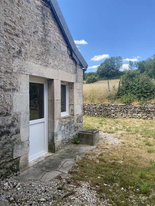 Maison à GRANCEY-LE-CHATEAU-NEUVELLE