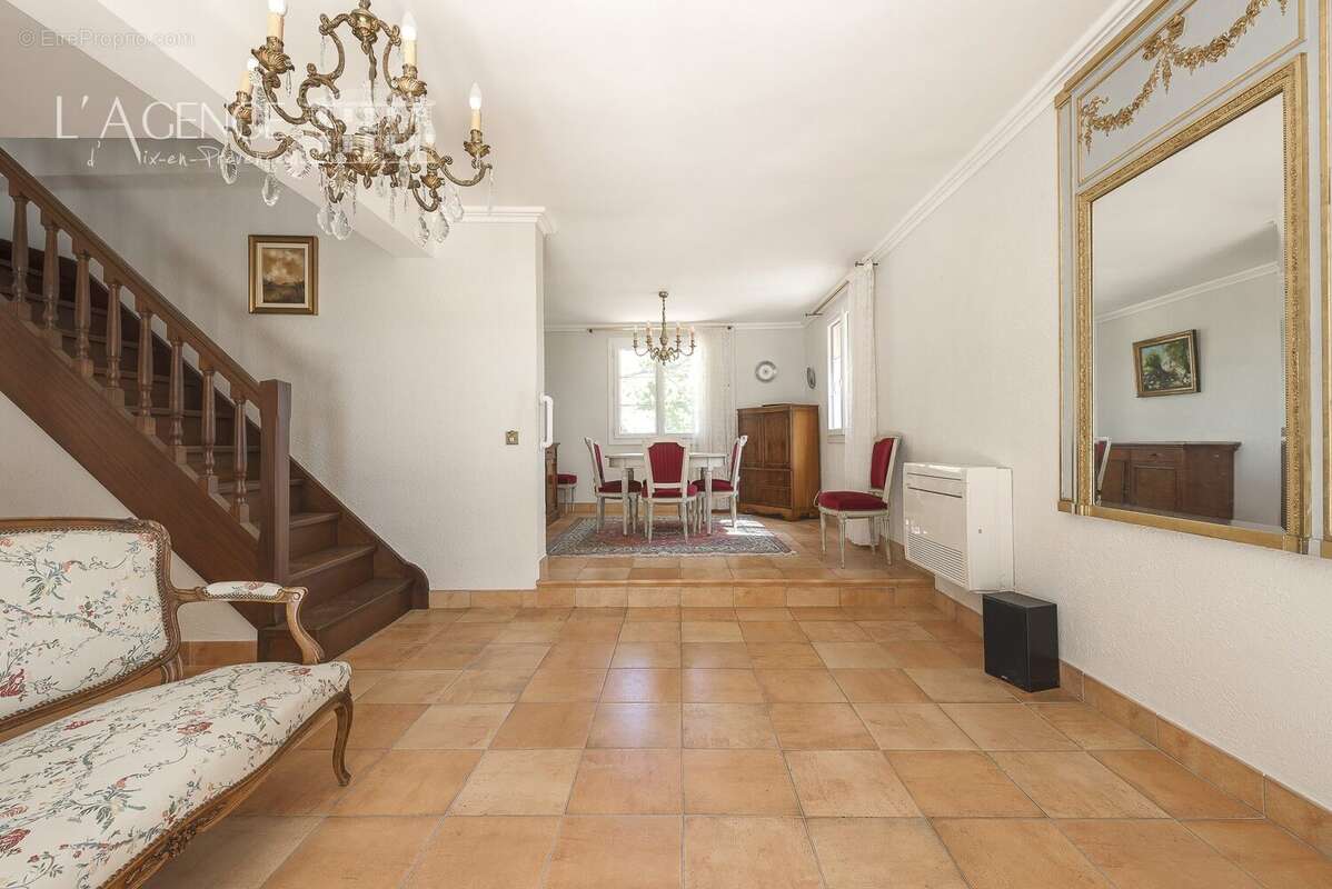 Maison à PUYLOUBIER