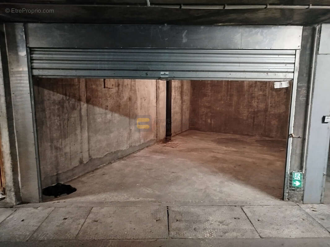 Parking à ANNEMASSE