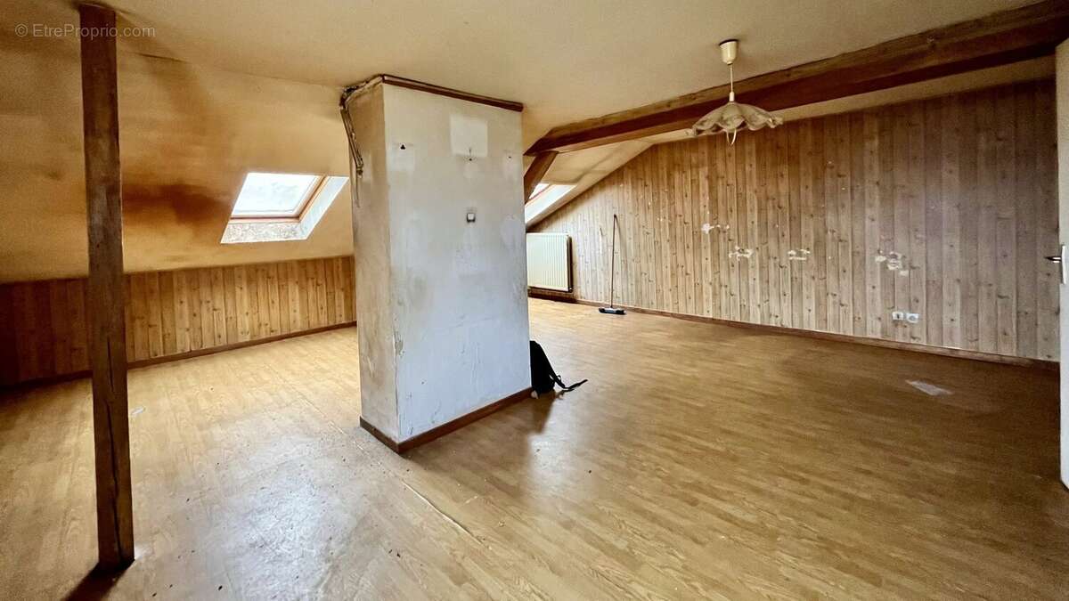 Appartement à AMNEVILLE