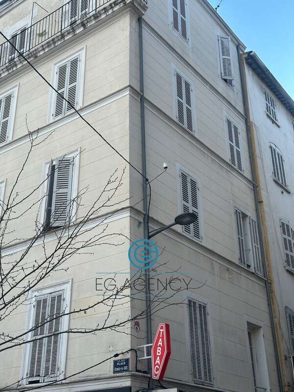 Appartement à MARSEILLE-1E