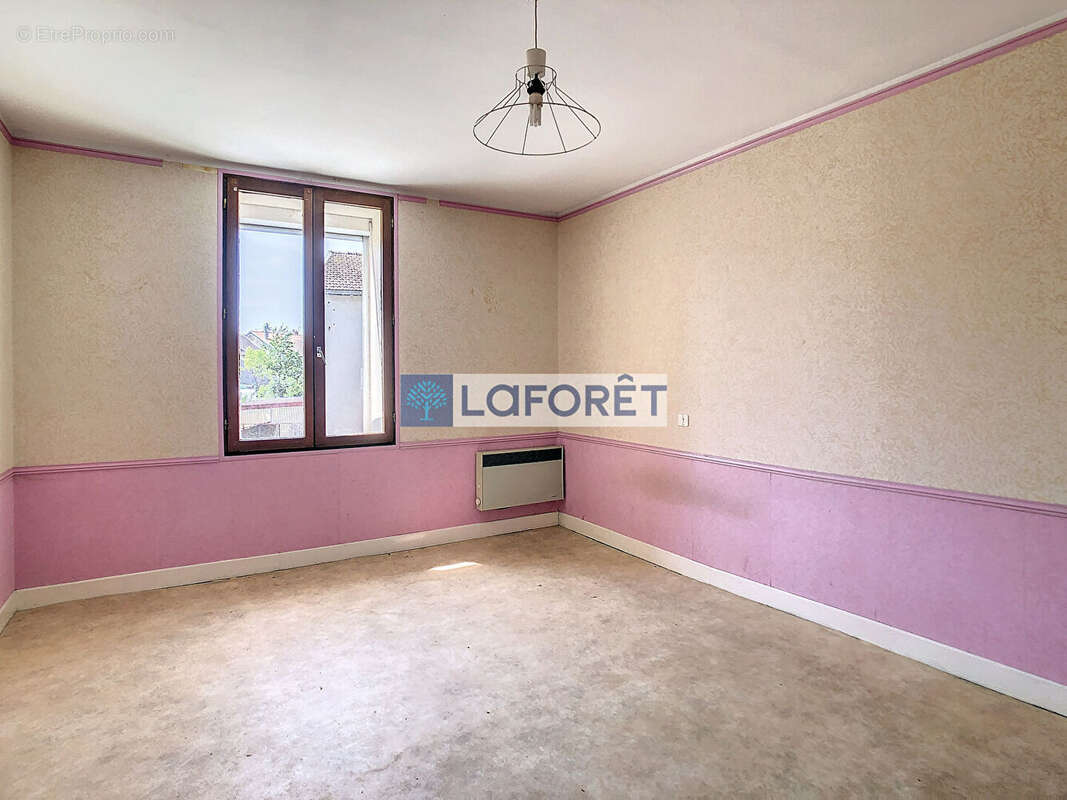 Maison à SAINT-URBAIN-MACONCOURT