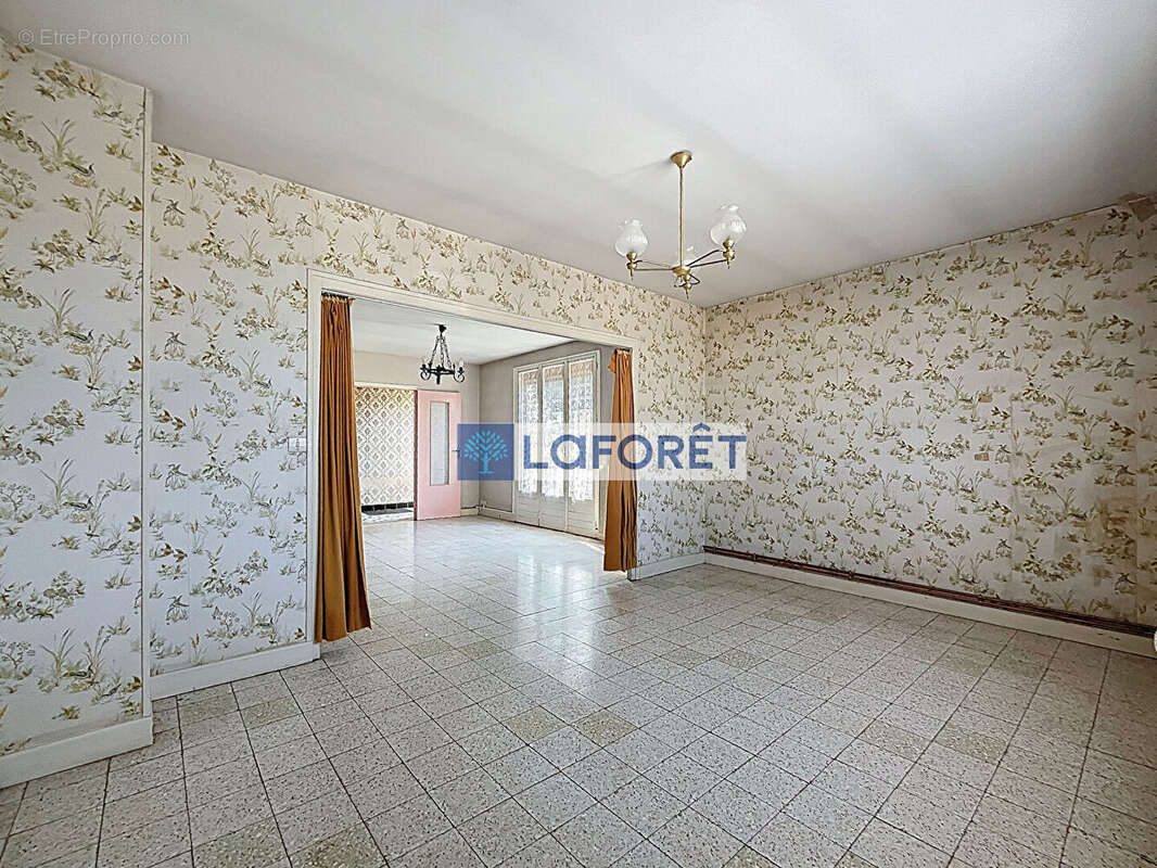 Maison à FERRIERE-ET-LAFOLIE