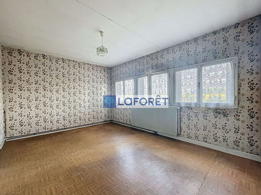 Maison à FERRIERE-ET-LAFOLIE