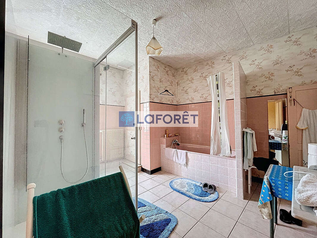 Maison à DOULEVANT-LE-CHATEAU