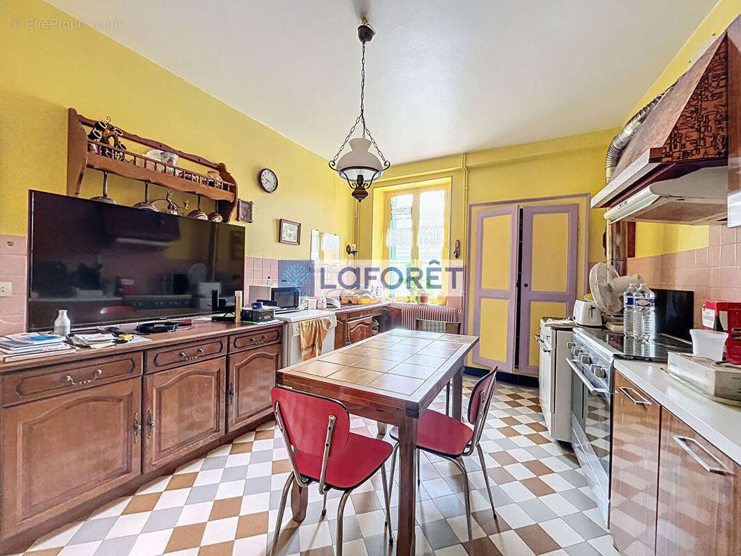 Maison à DOULEVANT-LE-CHATEAU