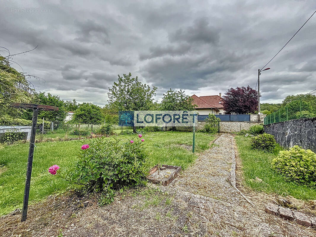 Maison à DOULEVANT-LE-CHATEAU