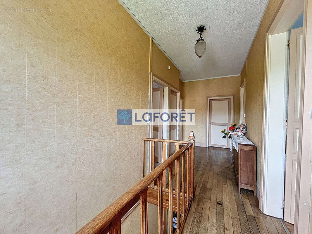 Maison à DOULEVANT-LE-CHATEAU