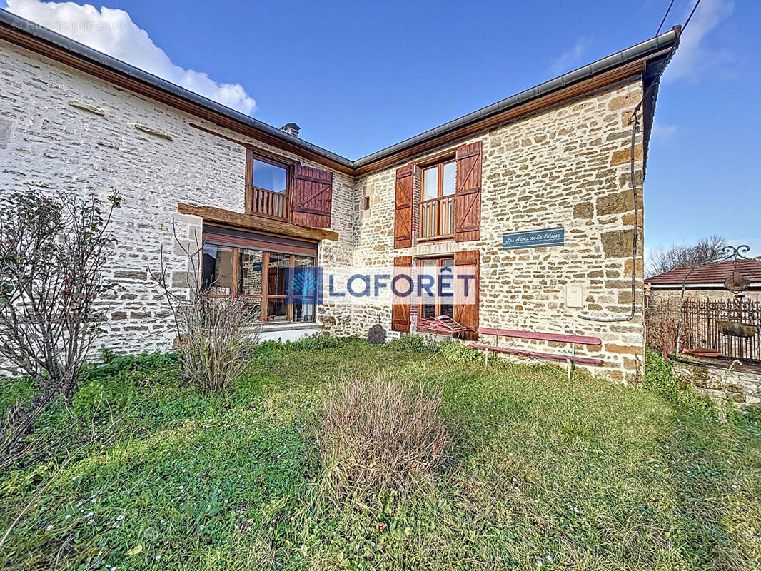 Maison à COURCELLES-SUR-BLAISE