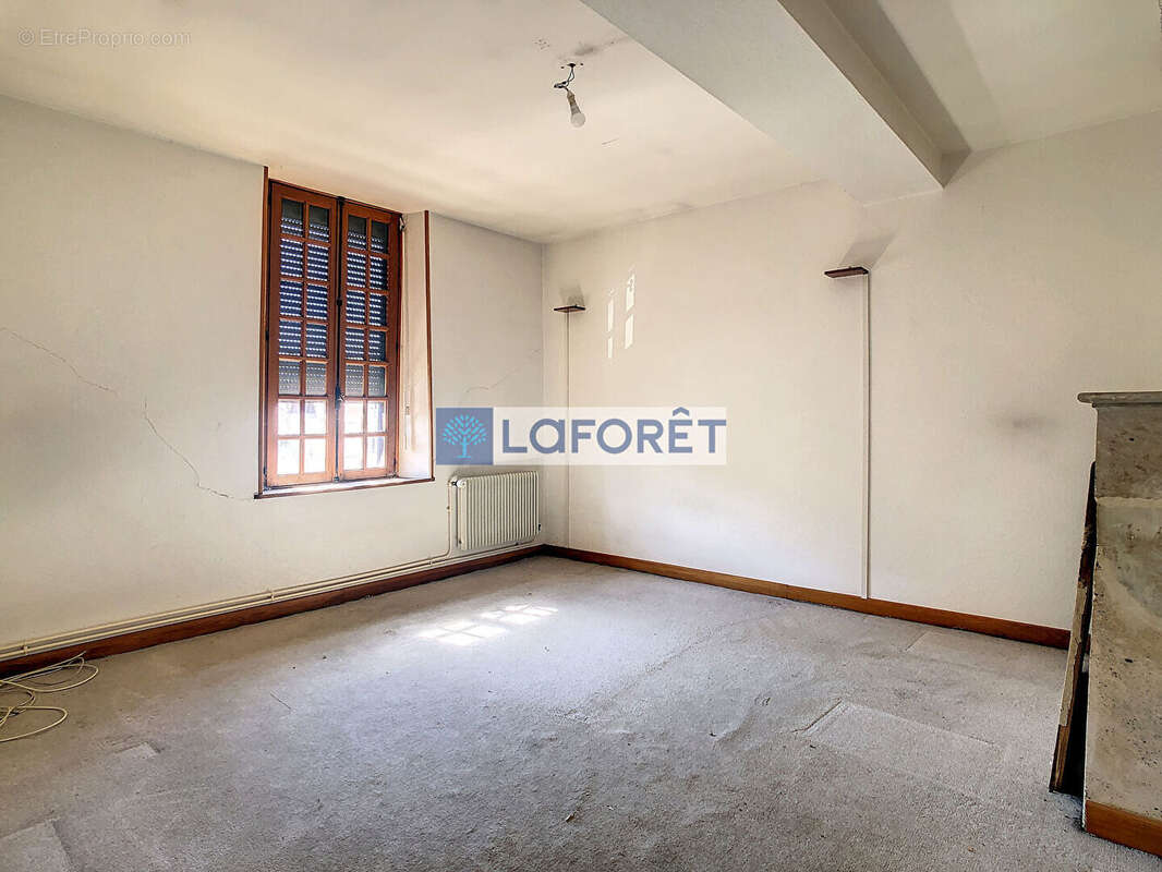 Appartement à WASSY