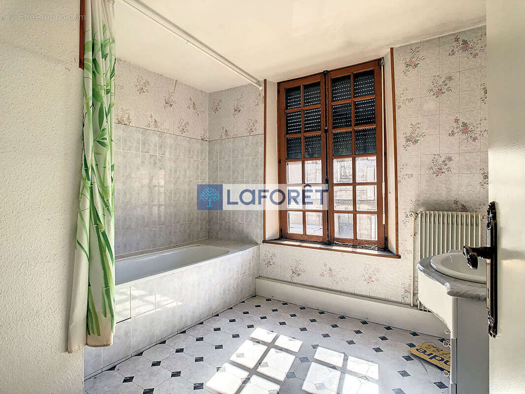 Appartement à WASSY