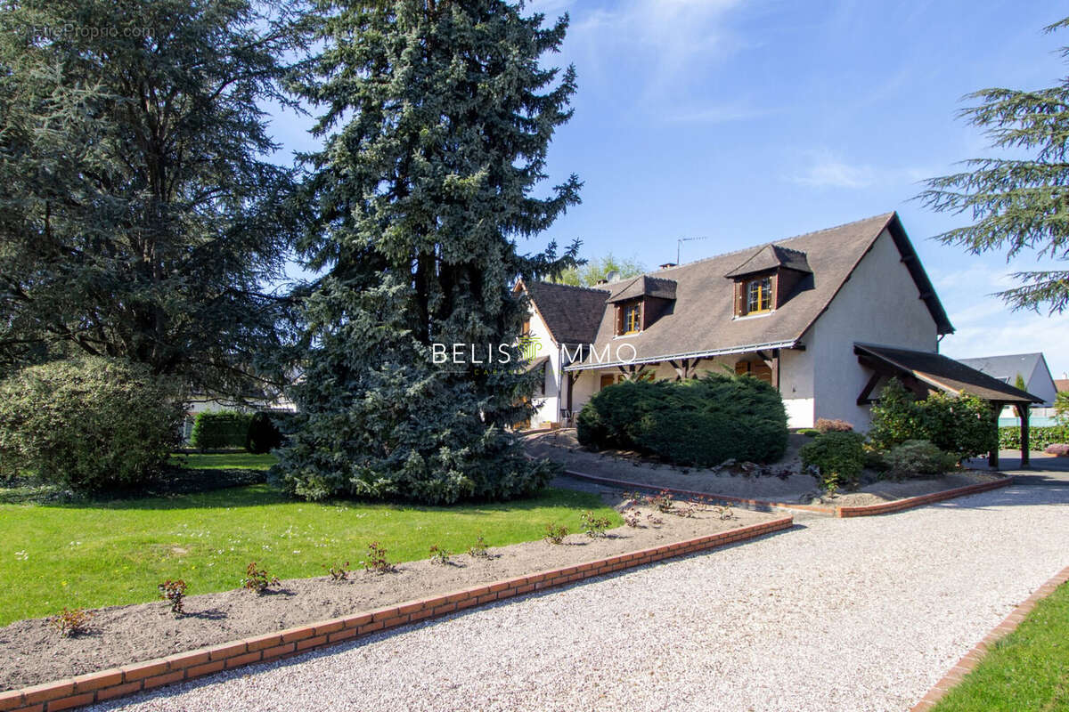 Maison à SAINT-MARTIN-LE-BEAU