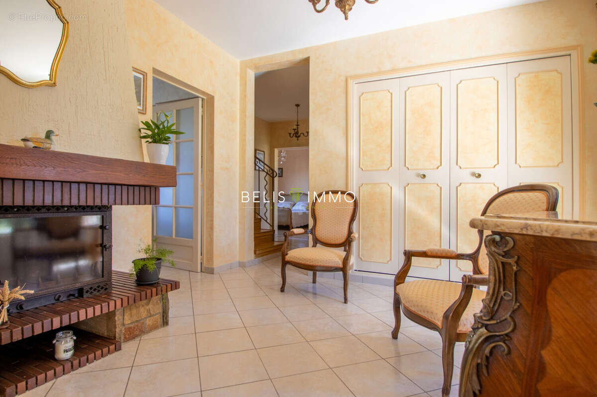 Maison à SAINT-MARTIN-LE-BEAU