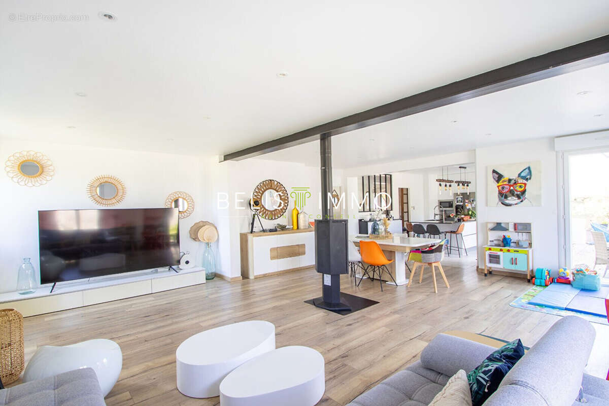 Maison à AZAY-SUR-CHER