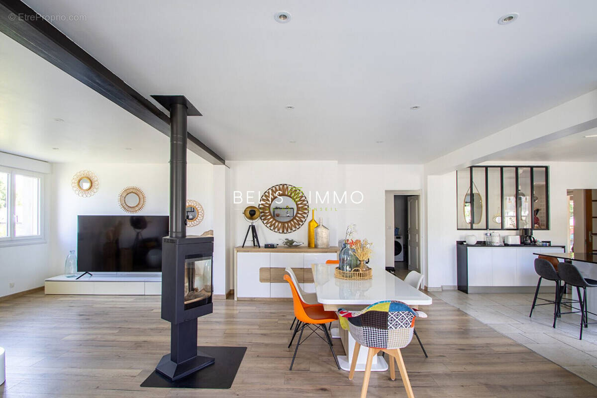 Maison à AZAY-SUR-CHER