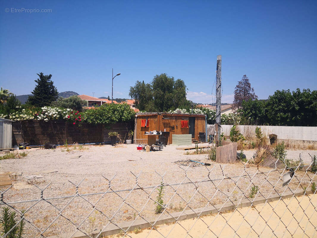 Commerce à SANARY-SUR-MER